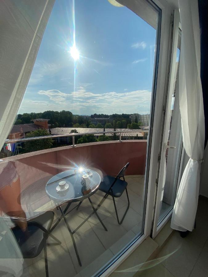 Aparthotel Admiral Plaza Słoneczny Brzeg Zewnętrze zdjęcie
